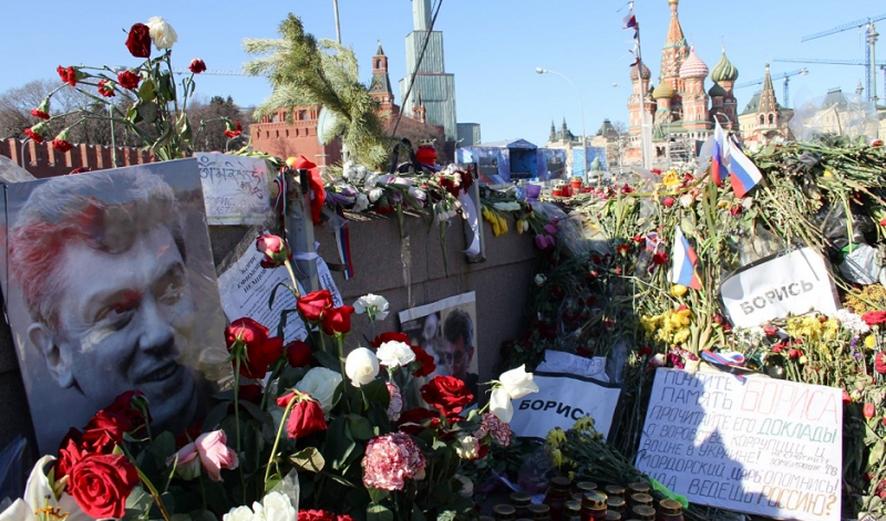 Memorial to Boris Nemstov on Bolshoy Moskvoretsky Bridge in Moscow  assassinated here on February 27 2015 