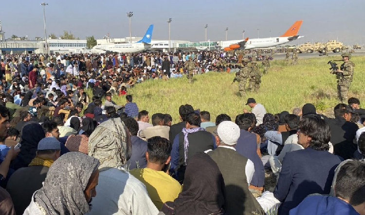 fleeing-afghan