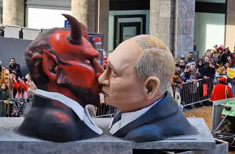 kiss-the-devil