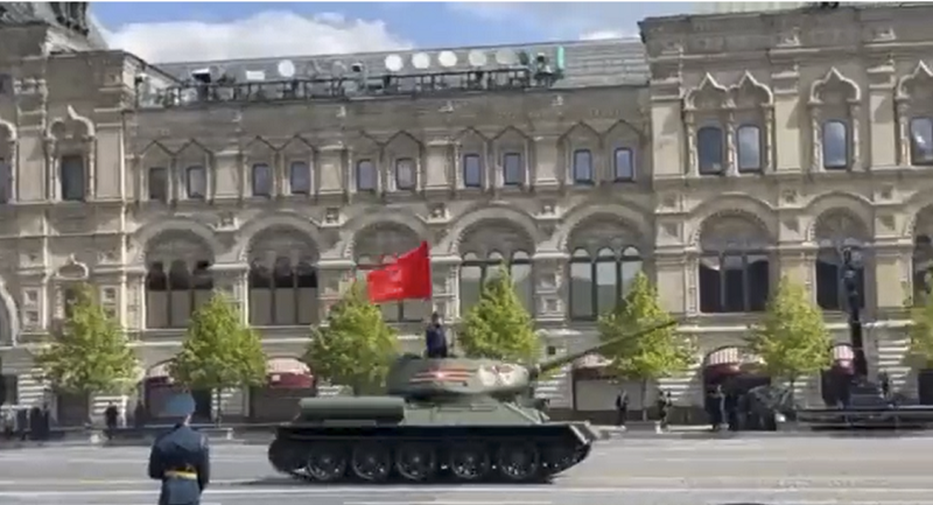 one-tank-parade